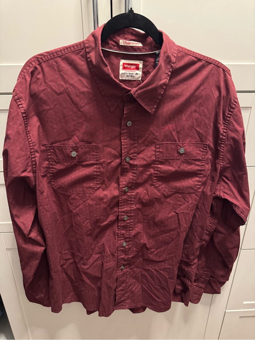 Wrangler Premium Quality Flex Comfort Men’s Burgundy Geometric Button-up Shirt
